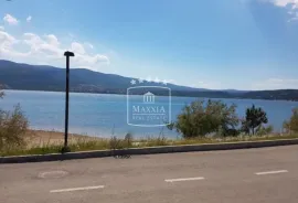 Pridraga - građevinsko zemljište 2868m2 na strateškoj lokaciji! 175000€, Novigrad, Tierra