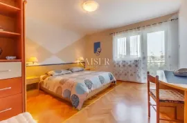 Mali Lošinj, prekrasan apartman u centru Malog Lošinja - 100 m od mora, Mali Lošinj, Flat