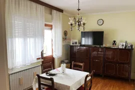 Istra, Umag, samostojeća obiteljska kuća, 100m od mora, Umag, Casa