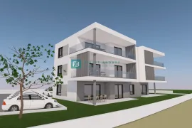 TRIBUNJ, novogradnja, 1. kat, 350 m od mora, terasa, Vodice, Apartamento