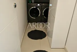 Njivice, apartman samo 150m od mora!, Omišalj, Flat