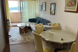 Makarska, jednosoban stan s garažom u centru, Makarska, Flat