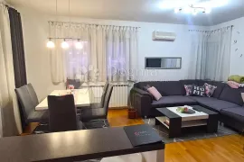 Novogradnja, 78 m², 3-sobni sa velikim tavanom i prekrasnim pogledom, Sesvete, Zagreb, Daire