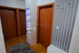 Novogradnja, 78 m², 3-sobni sa velikim tavanom i prekrasnim pogledom, Sesvete, Zagreb, Daire