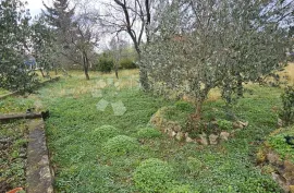 Kuća sa dvije odvojene jedinice, Poličnik, Maison