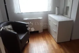 2S+DB namješten u novijoj zgradi u centru, Rijeka, Daire