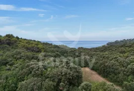 PROSTRANO GRAĐEVINSKO ZEMLJIŠTE SA ZAPANJUJUĆIM POGLEDOM NA MORE, Pula, Terreno