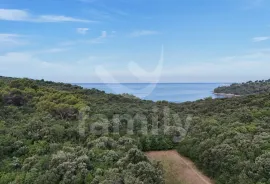 PROSTRANO GRAĐEVINSKO ZEMLJIŠTE SA ZAPANJUJUĆIM POGLEDOM NA MORE, Pula, Terrain