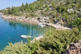 Starigrad Paklenica - građ. zemljište 1682 m2, 200m od mora! 189000€, Starigrad, Terreno