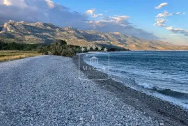 Seline - građevinski teren 800m2 u blizini plaže Pisak! 165000€, Starigrad, Tierra