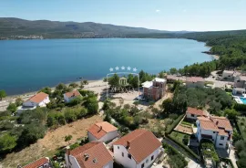 Zadar - Pridraga, građ. zemljište 566m2, plaža 60m!! 93000€, Novigrad, Terra