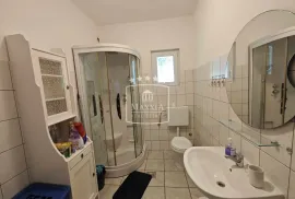 Maslenica - kuća katnica vrhunska lokacija pogled! 279000€, Jasenice, Casa