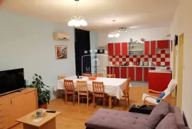 Maslenica - kuća katnica vrhunska lokacija pogled! 279000€, Jasenice, Casa