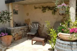 Otok Krk, Malinska- kamena kuća 120m2 s bazenom, Malinska-Dubašnica, Casa