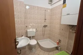 Iznajmljuje se poslovni prostor, Malešnica, 120m2, 2.kat, Zagreb, Propriedade comercial