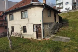 Kuća na dvije etaže 120m2, Velešići, Novo Sarajevo, Famiglia