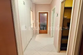 Veliki stan u višeetažnoj kući - Busoler - Pula, Pula, Appartement