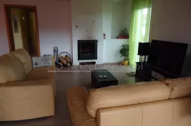 RIJEKA,BREŠCA,3S+DB,137.00M2, Matulji, Appartement