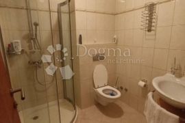 HOTEL PRVI RED DO MORA, ZAOSTROG, Gradac, Propriedade comercial