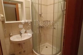 HOTEL PRVI RED DO MORA, ZAOSTROG, Gradac, Propriedade comercial