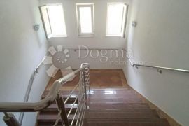 HOTEL PRVI RED DO MORA, ZAOSTROG, Gradac, Propriedade comercial