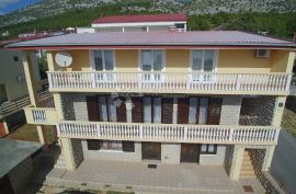 Kuća sa 6 apartman STARIGRAD PAKLENICA, Starigrad, Ev