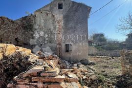 Stara kamena kuća u Valturi, Ližnjan, Casa