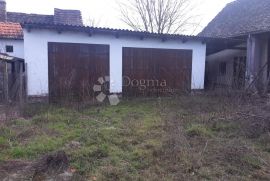 Kuća,plac,oranica,vocnjak 5155  m²,Karanac,Baranja, Kneževi Vinogradi, Casa