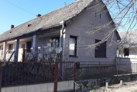 Kuća,plac,oranica,vocnjak 5155  m²,Karanac,Baranja, Kneževi Vinogradi, Casa