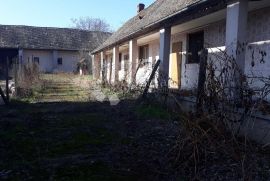 Kuća,plac,oranica,vocnjak 5155  m²,Karanac,Baranja, Kneževi Vinogradi, Casa