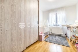 Zagreb, Trešnjevka, četverosoban penthouse NKP 93m2, Zagreb, Appartement