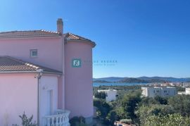 VODICE, lijepa villa na zemljištu 1867 m2, otvoren pogled na more, bazen, Vodice, Casa