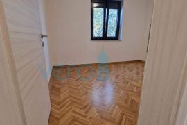 Malinska, centar, trosoban stan 88 m2, pogled, prodaja, Malinska-Dubašnica, Kвартира