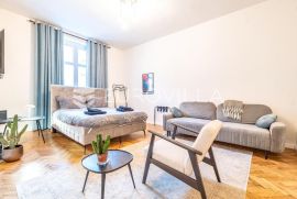 Zagreb, Centar, atraktivan novoadaptiran dvoiposoban stan 70 m2, Zagreb, Flat