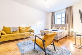 Zagreb, Centar, atraktivan novoadaptiran dvoiposoban stan 70 m2, Zagreb, Flat