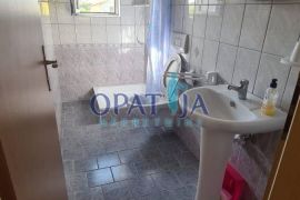 Vir, samostojeca kuca sa 5 apartmana, 190m do mora, Vir, Casa