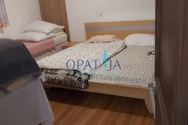 Vir, samostojeca kuca sa 5 apartmana, 190m do mora, Vir, Casa