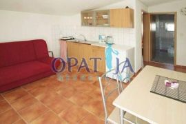 Vir, samostojeca kuca sa 5 apartmana, 190m do mora, Vir, Casa