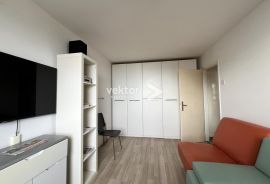 Krnjevo, mali stan s pogledom na more, Rijeka, Apartamento