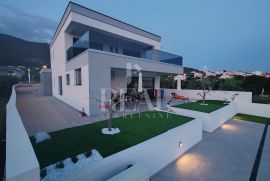 RAB-BANJOL, PREKRASNA VILA SA BAZENOM,  225 m2  NETO POVRŠINE, Rab, Casa