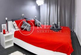 SNIŽENO! Prekrasan, kompletno renoviran 2S+DB stan od 88 m2!, Rijeka, Flat