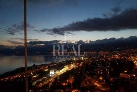 SNIŽENO! Prekrasan, kompletno renoviran 2S+DB stan od 88 m2!, Rijeka, Flat