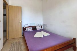 Kuća Pakoštane prodaja 84 m2+108 m2 okućnice, Pakoštane, Casa