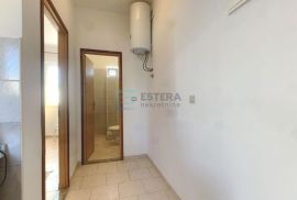 Kuća Pakoštane prodaja 84 m2+108 m2 okućnice, Pakoštane, Casa