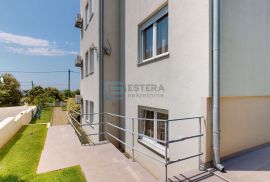 Apartmanska kuća s 10 app i bazen!, Zadar - Okolica, Kuća