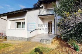 Kuća prodaje Vrbovec centar 233m2 uređeno NOVA niža cijena!!!, Vrbovec, Casa