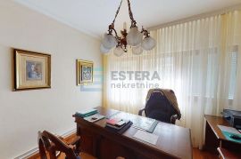 Kuća prodaje Vrbovec centar 233m2 uređeno NOVA niža cijena!!!, Vrbovec, Casa