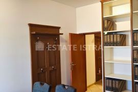 Poslovni prostor 40 m2 u centru Pule, Pula, Ticari emlak