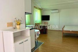 Prodaje se apartmanska kuća u Medulinu, Medulin, Casa