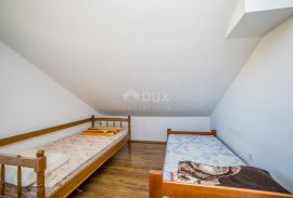 OTOK KRK, MALINSKA - Dvojna kuća blizu centra, Malinska-Dubašnica, House